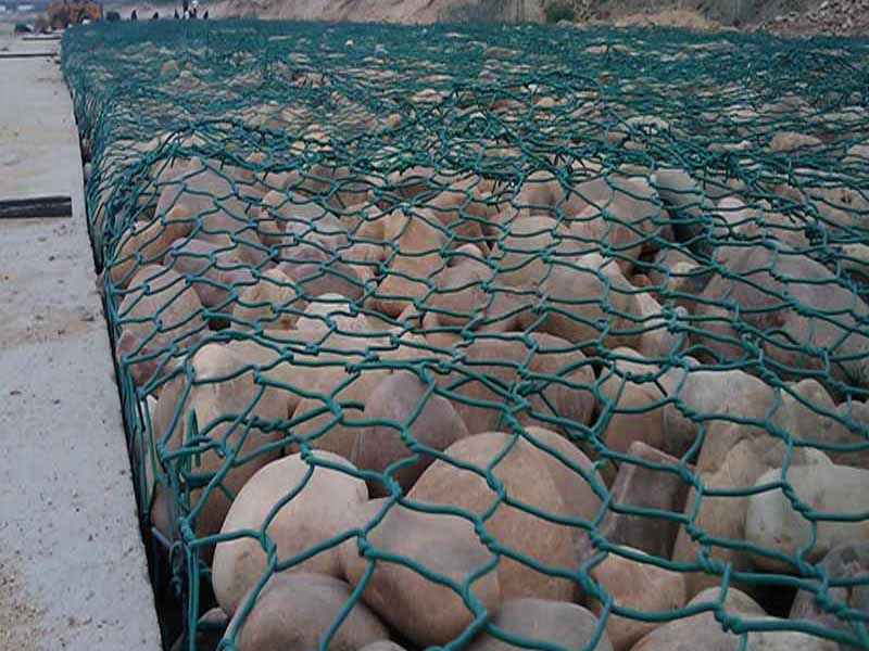 包塑石笼网